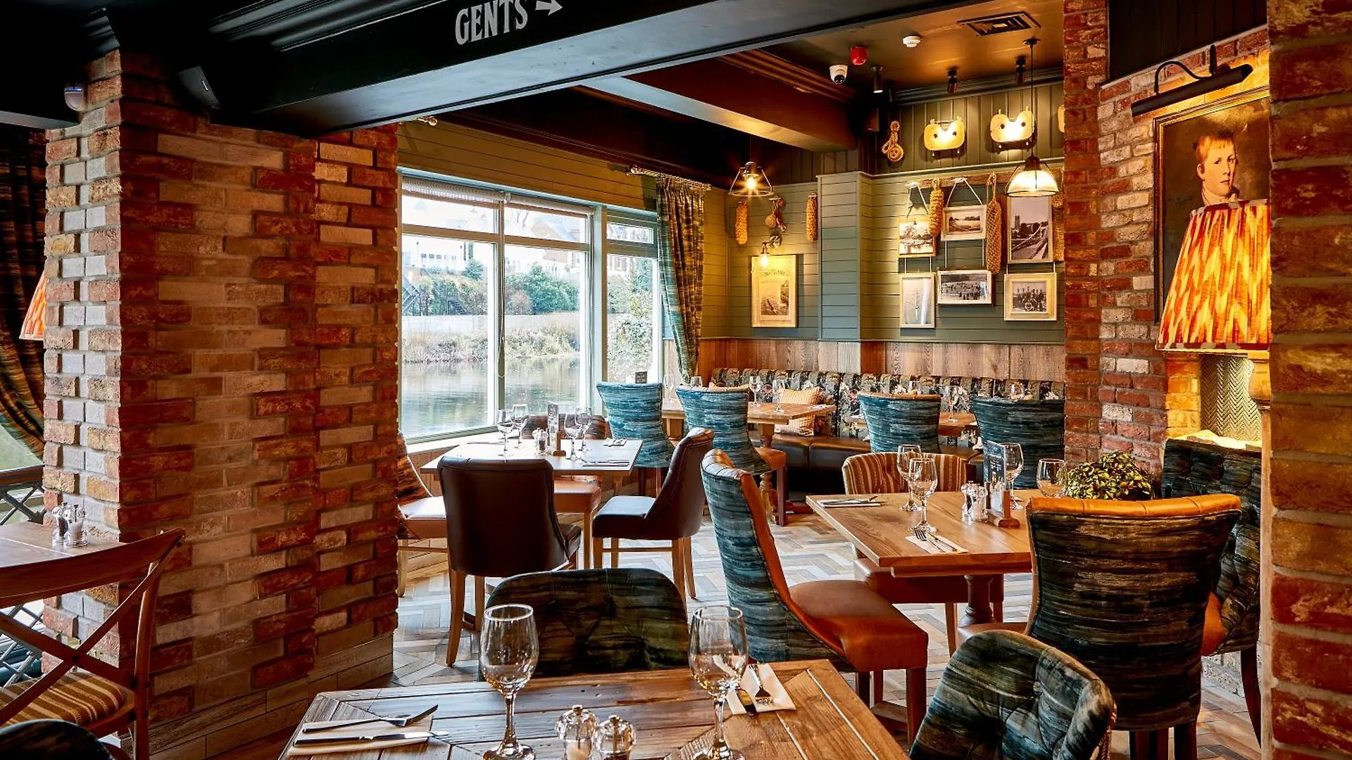 ****  The Boathouse Inn & Riverside Rooms Chester Storbritannien