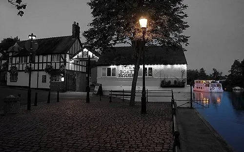 The Boathouse Inn & Riverside Rooms Chester 4*,