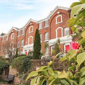 12 Deva Terrace Holiday home