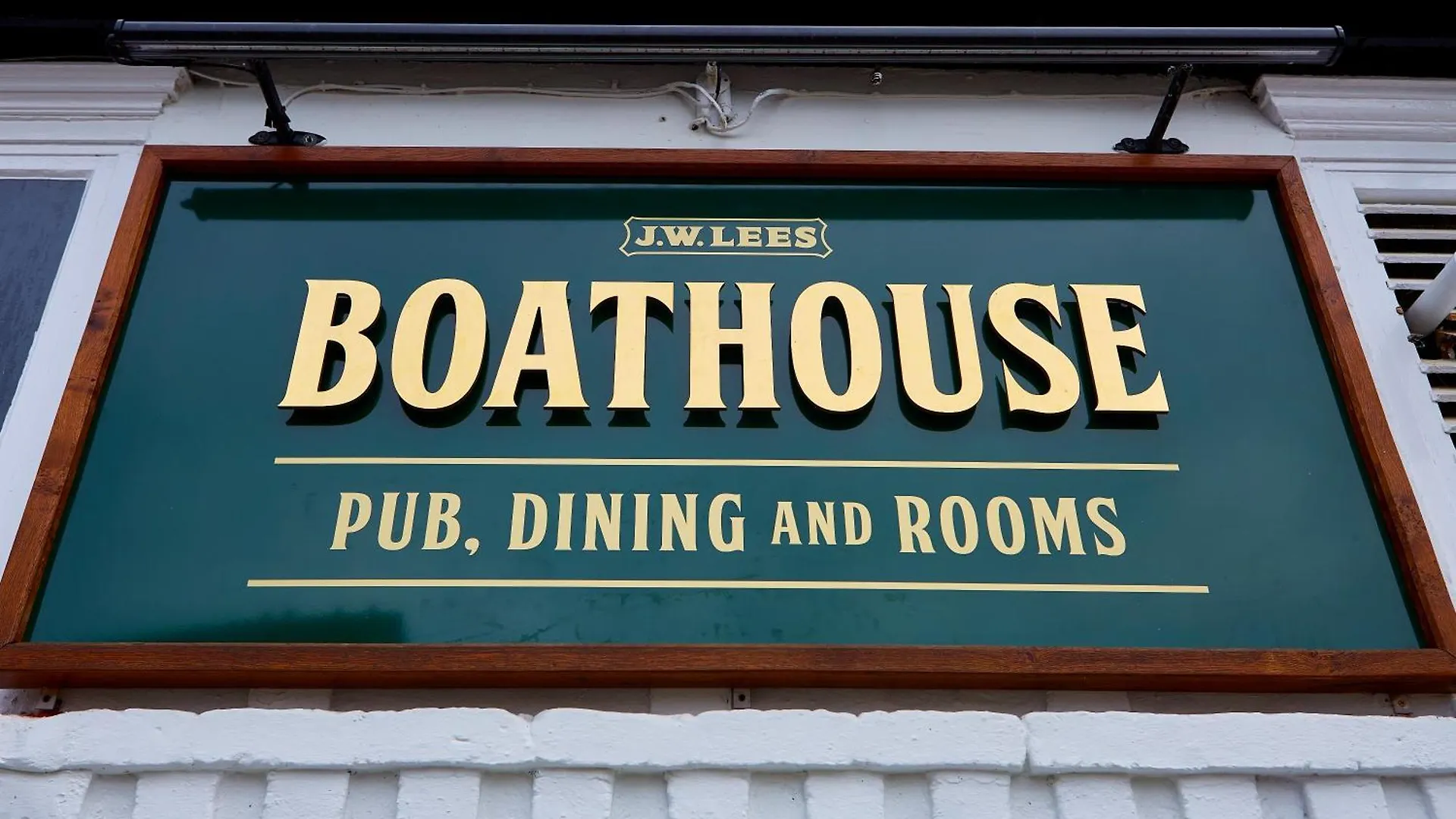 The Boathouse Inn & Riverside Rooms تشيستر