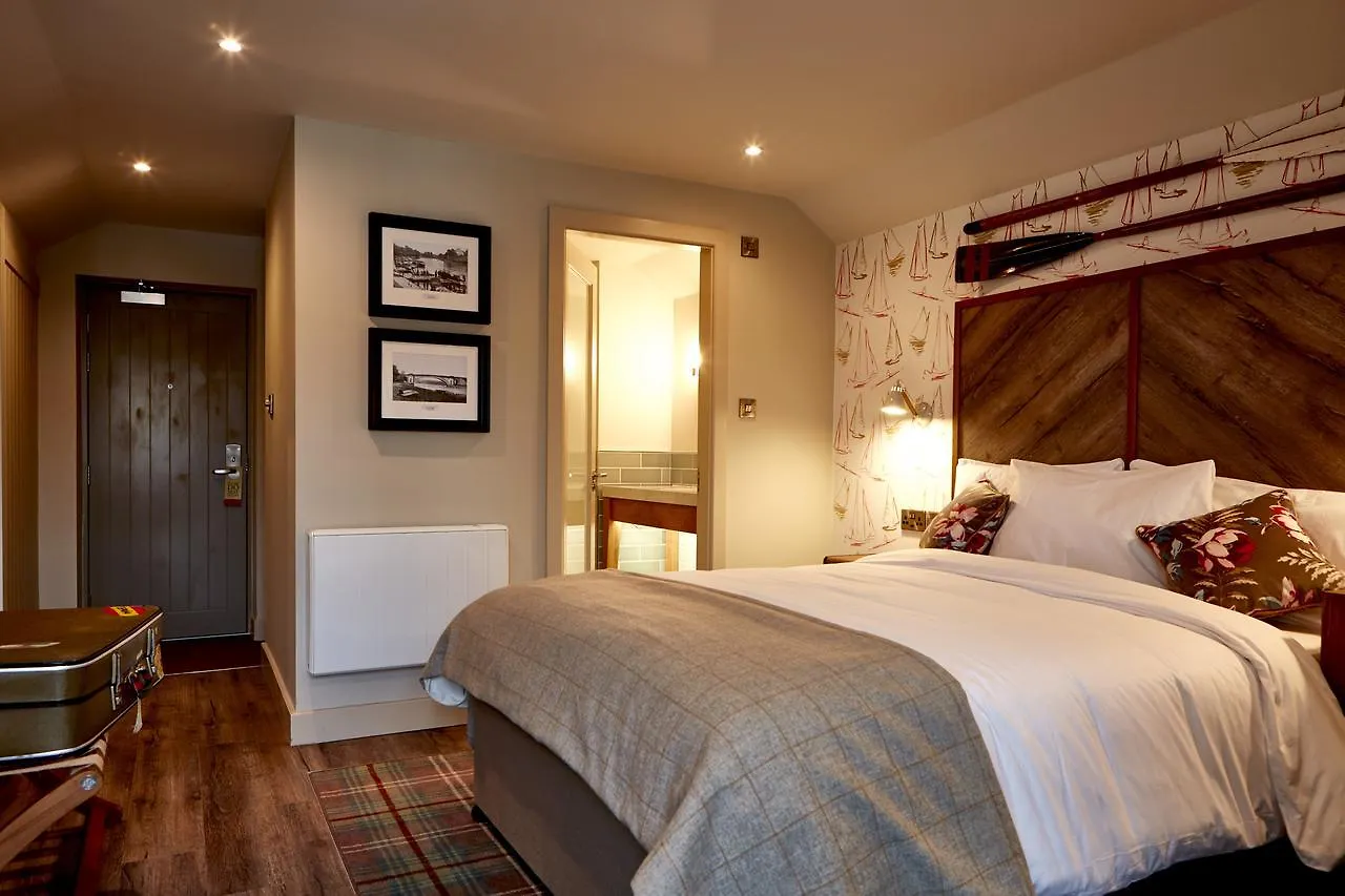 The Boathouse Inn & Riverside Rooms تشيستر