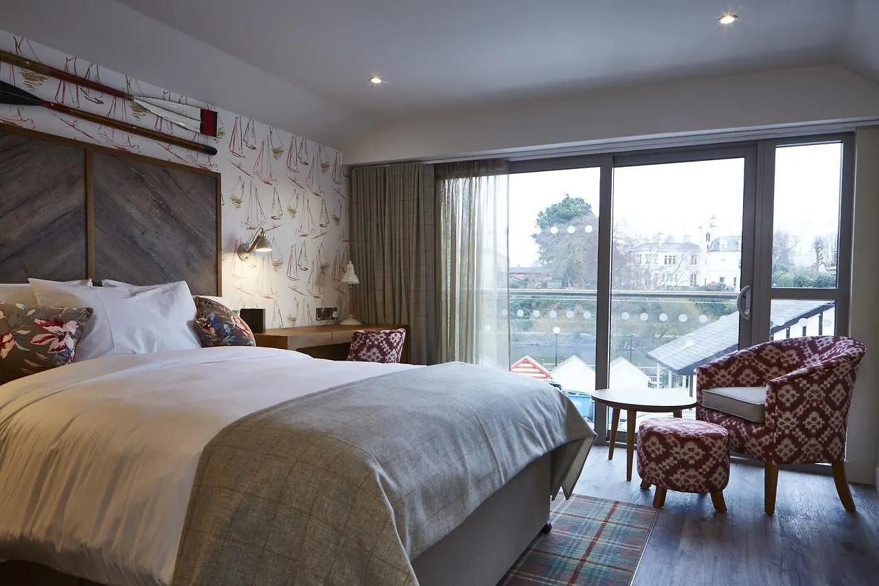 The Boathouse Inn & Riverside Rooms تشيستر