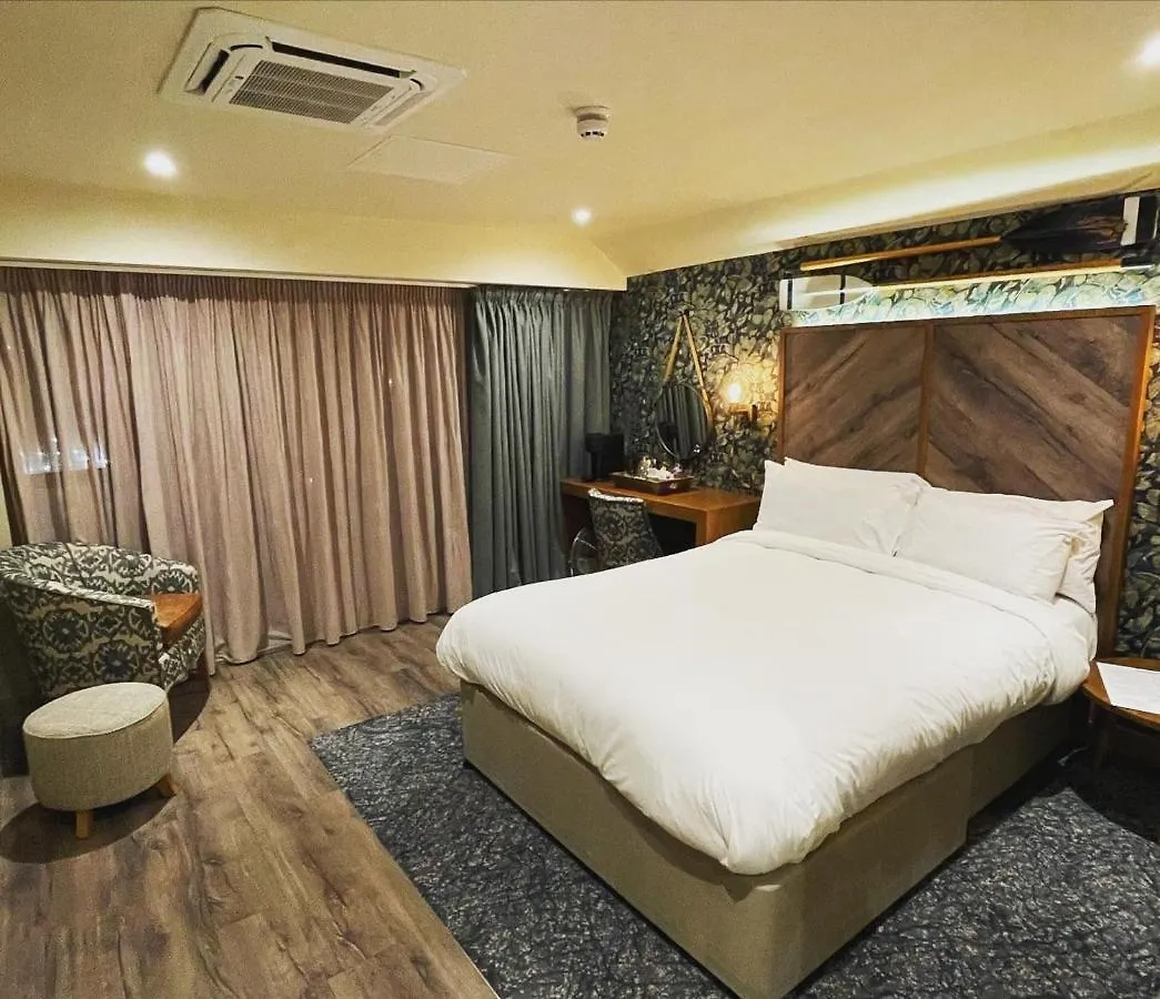 The Boathouse Inn & Riverside Rooms Chester
