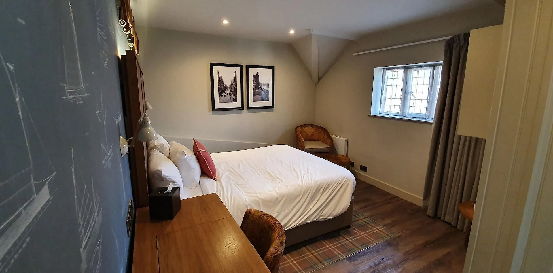 The Boathouse Inn & Riverside Rooms Chester