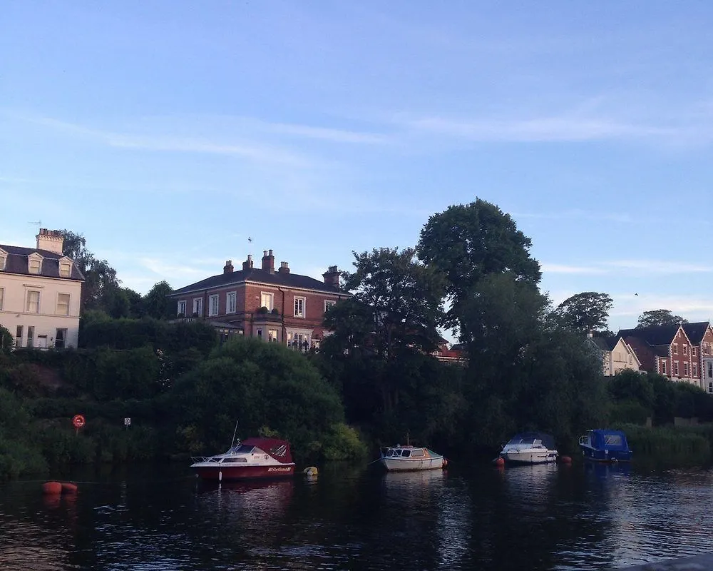 ****  The Boathouse Inn & Riverside Rooms Chester Großbritannien